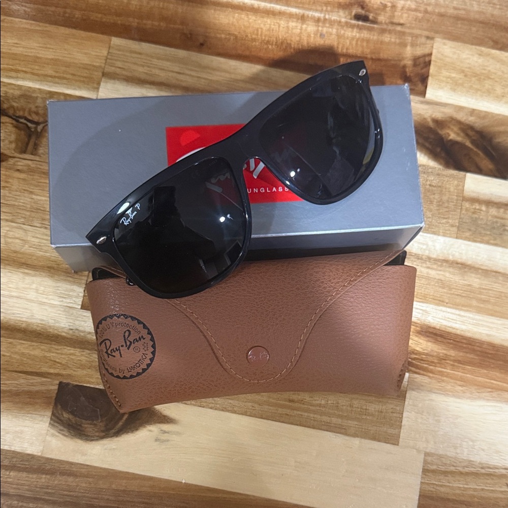 Ray-Ban Classic Black Sunglasses with Brown Case